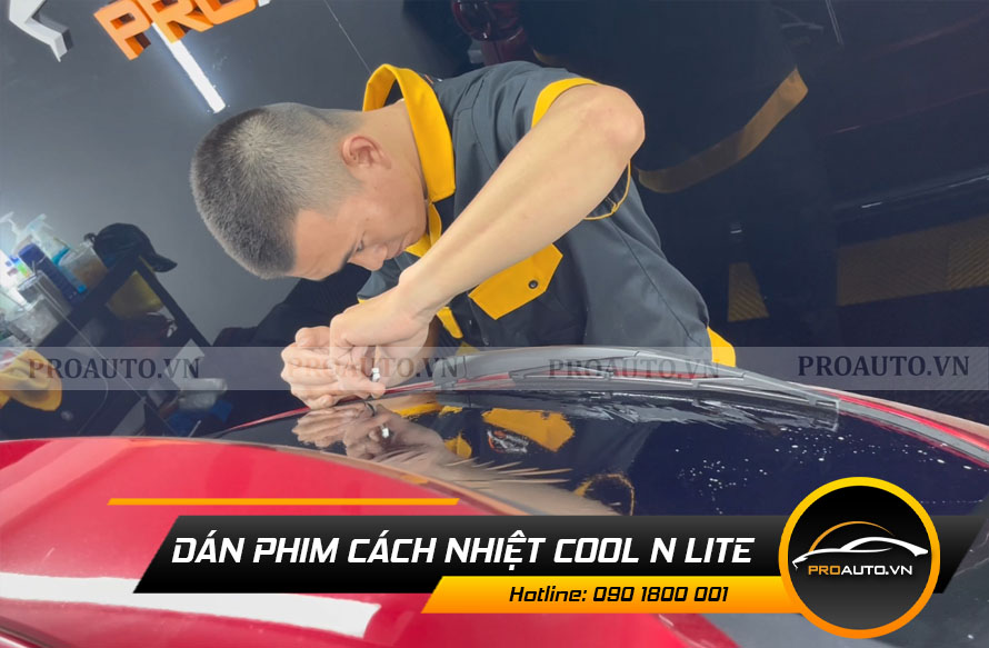 Dán phim cách nhiệt ô tô 