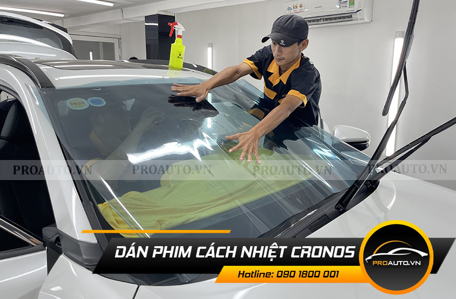 Dán phim cách nhiệt ô tô 